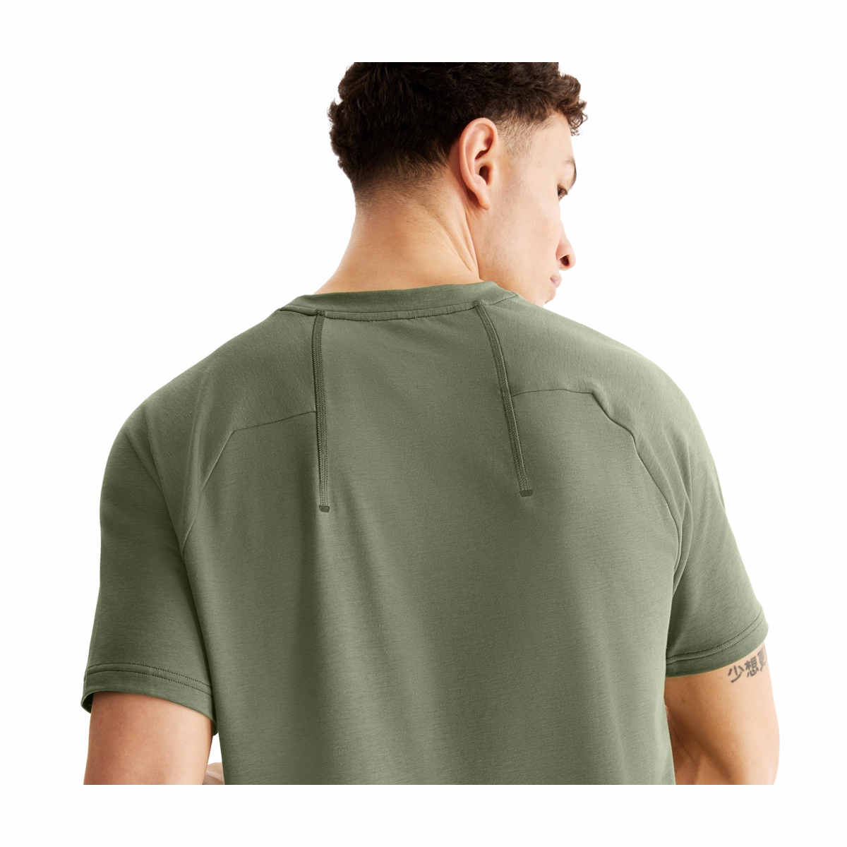 Adaptive Fit Technology UltraFineMesh ON Focus-T Shortsleeve