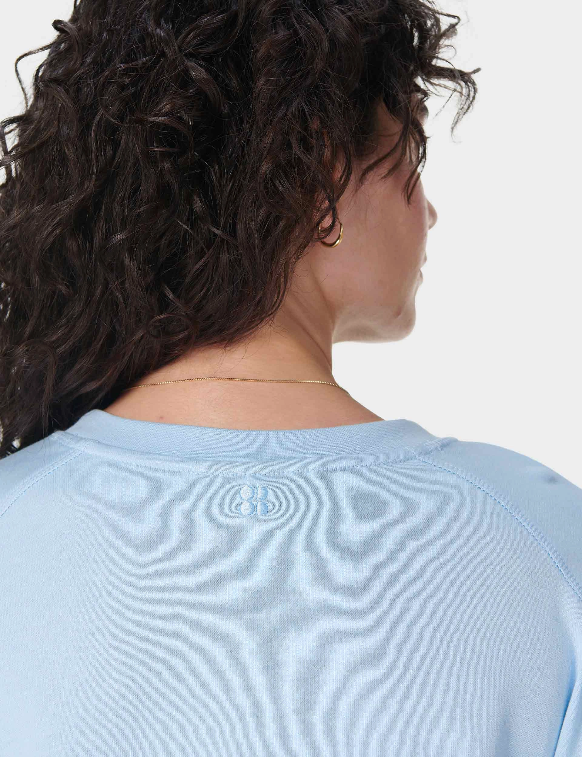 After Class Crop Sweatshirt - Breeze Blue Simple Fashion Sharp Look