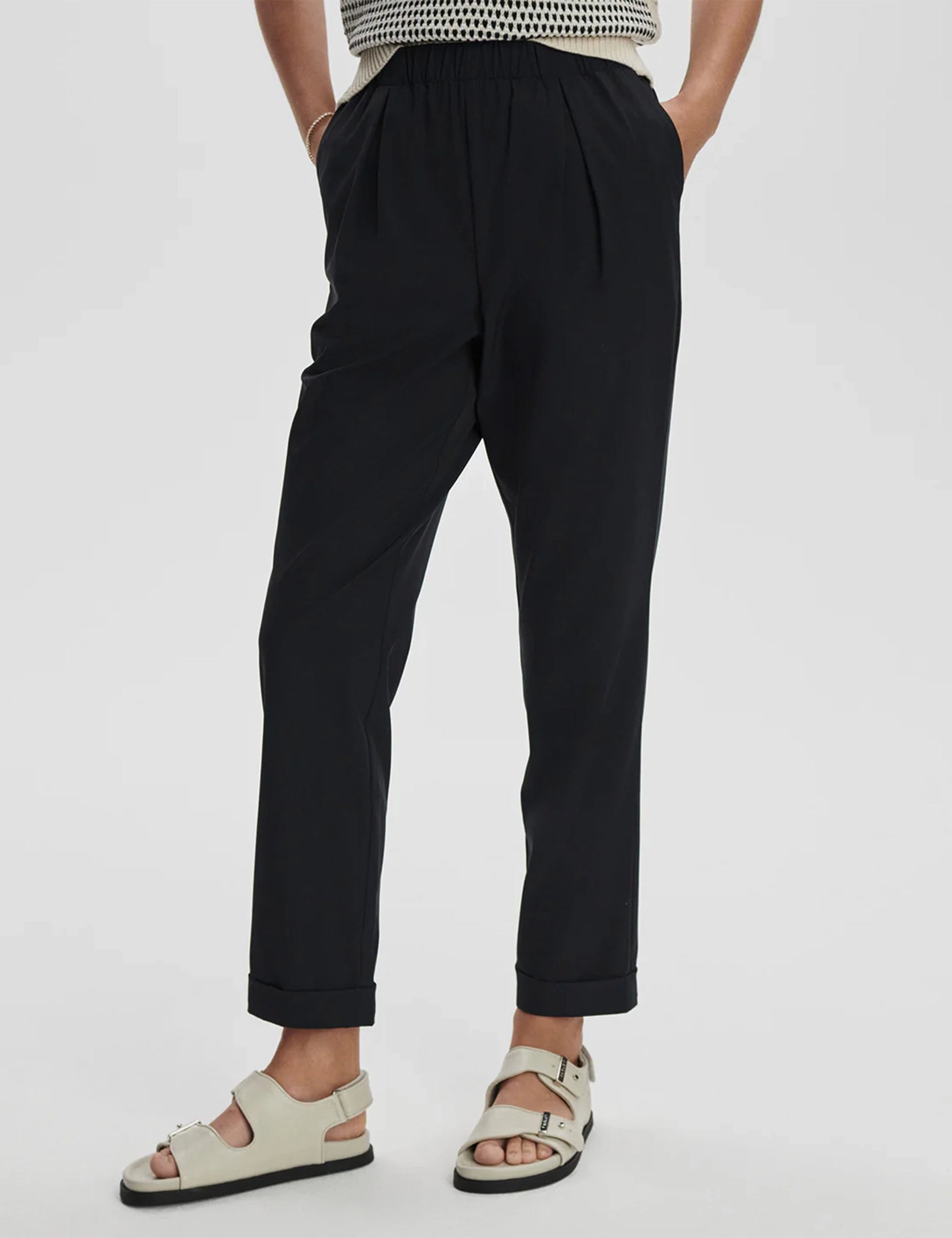 Alana Slim Tapered Cuff Pant 27" - Black Active Performance Sole