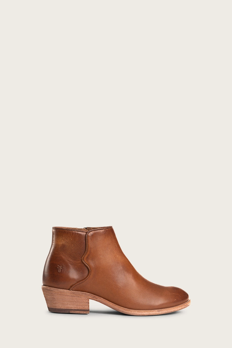 Nude Soft Shock Absorbing Mountain Hike Carson Piping Bootie