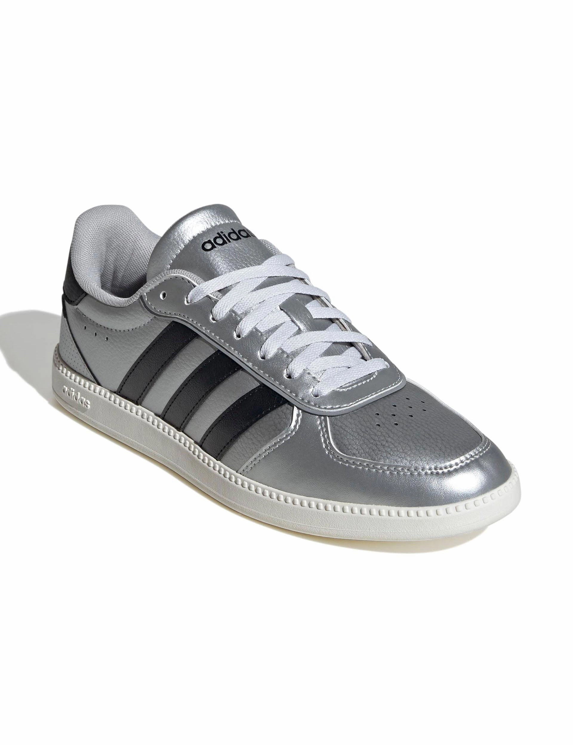 Breaknet Sleek Shoes - Matte Silver/Core Black/Off White padded collar shoes
