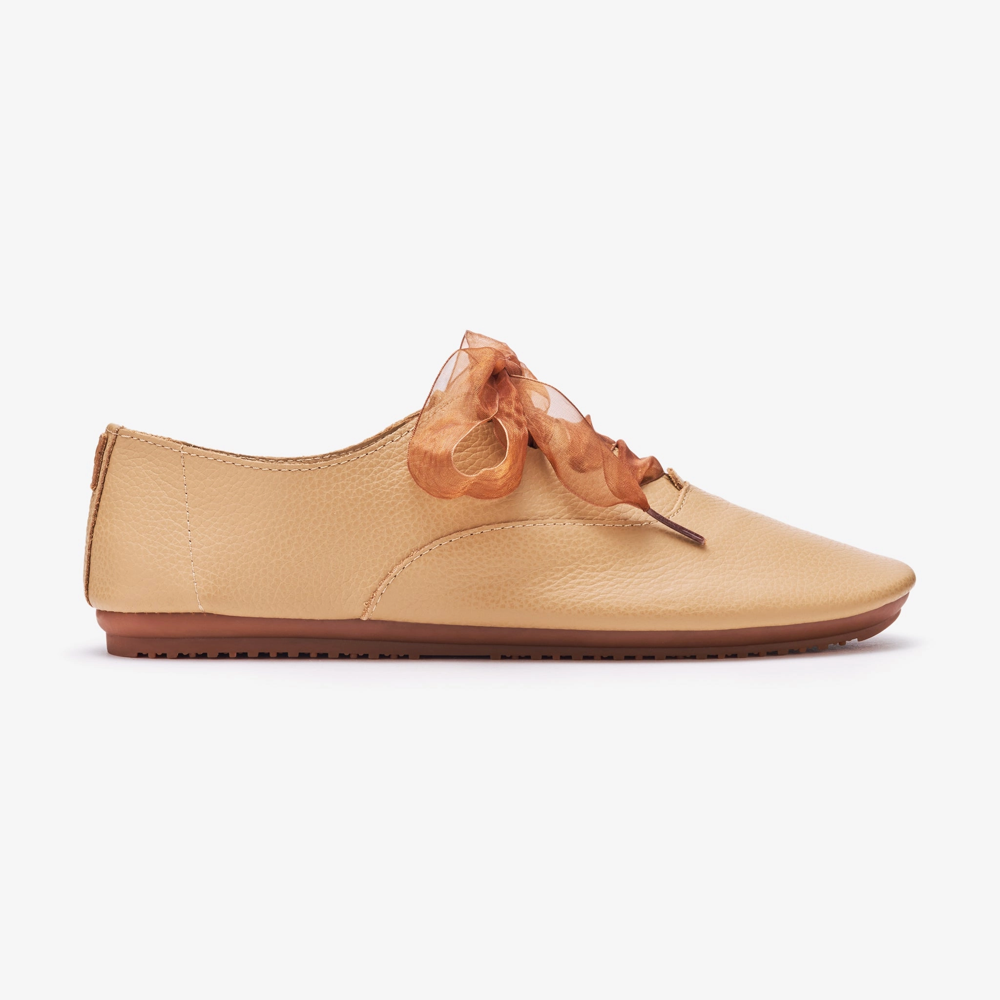 Bailey - Sand running in a field shoes Non Compressible Foam