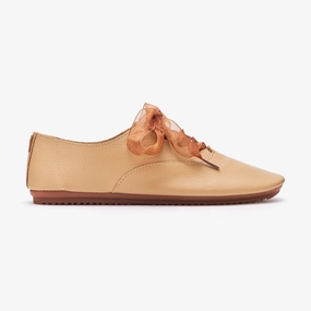 Bailey - Sand running in a field shoes Non Compressible Foam