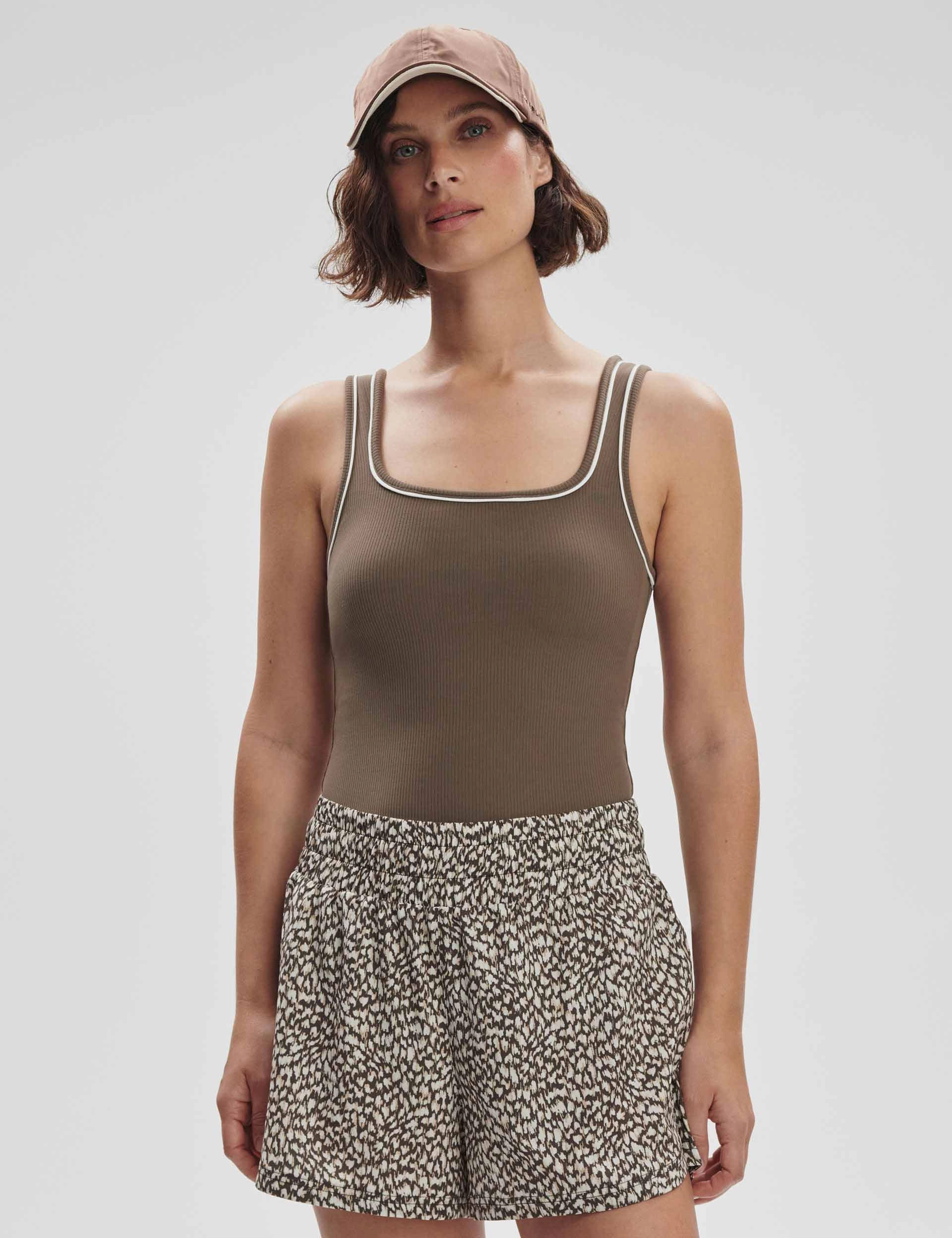 BlendMaterials Non Restrictive Armhole Cut Barney Piped Tank - Chocolate Chip