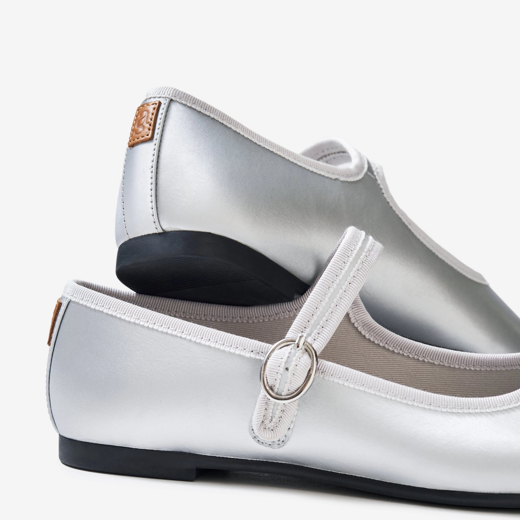 biomechanical Puncture - resistant Belle Mary Jane - Silver