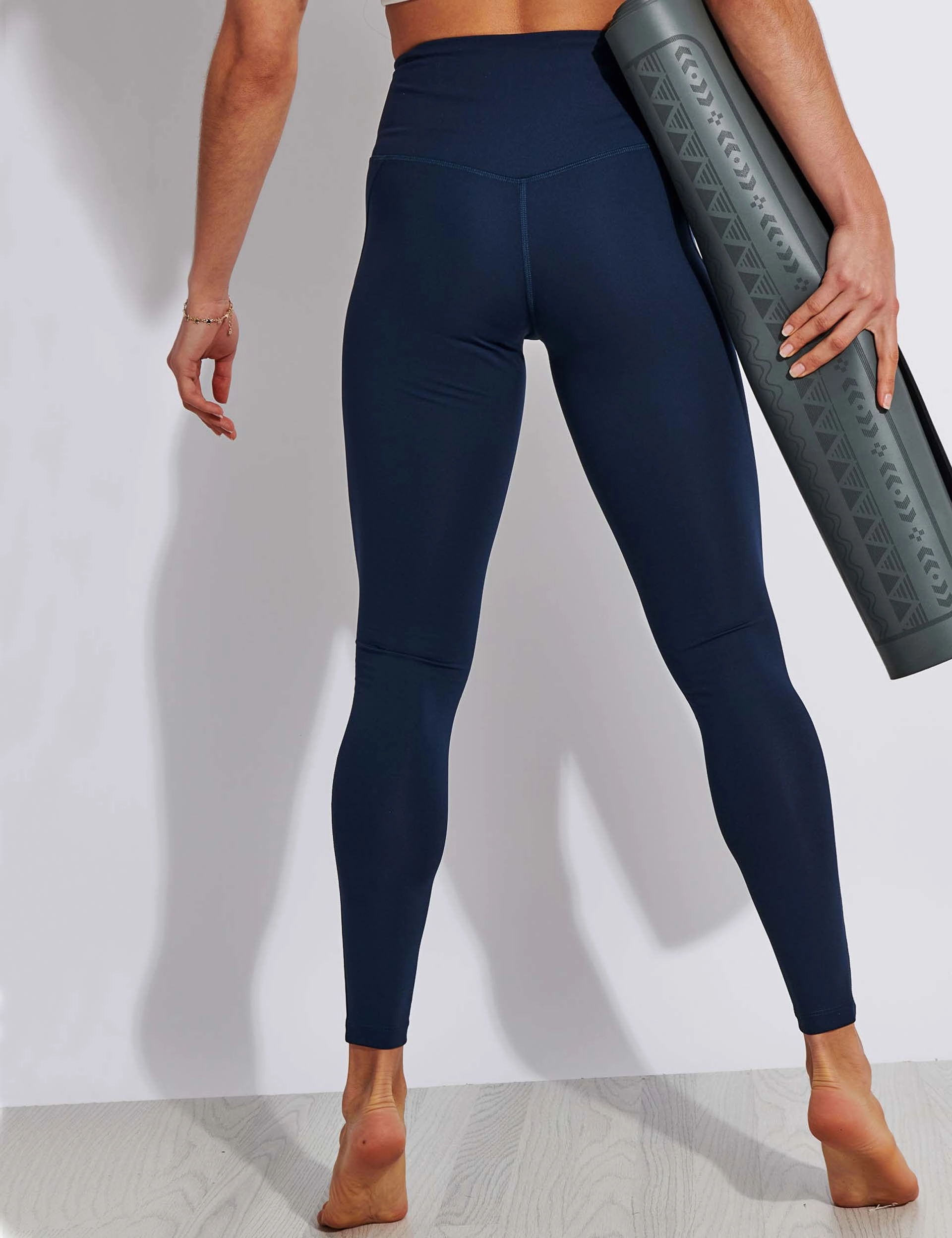 Rib Knit Mountain Hike Compressive High Waisted Legging - Midnight