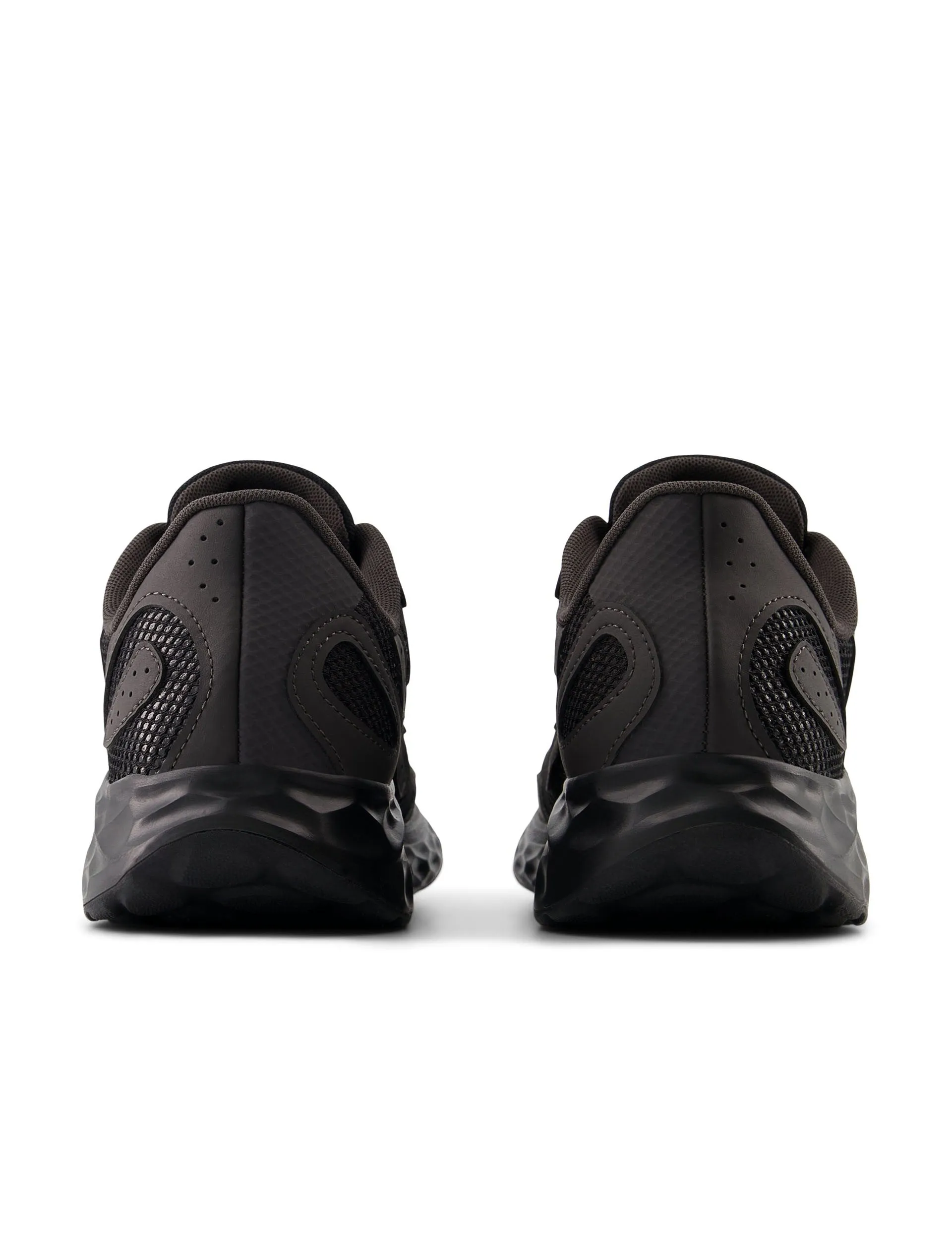 low - cost shoes Fresh Foam Arishi V4 - Black