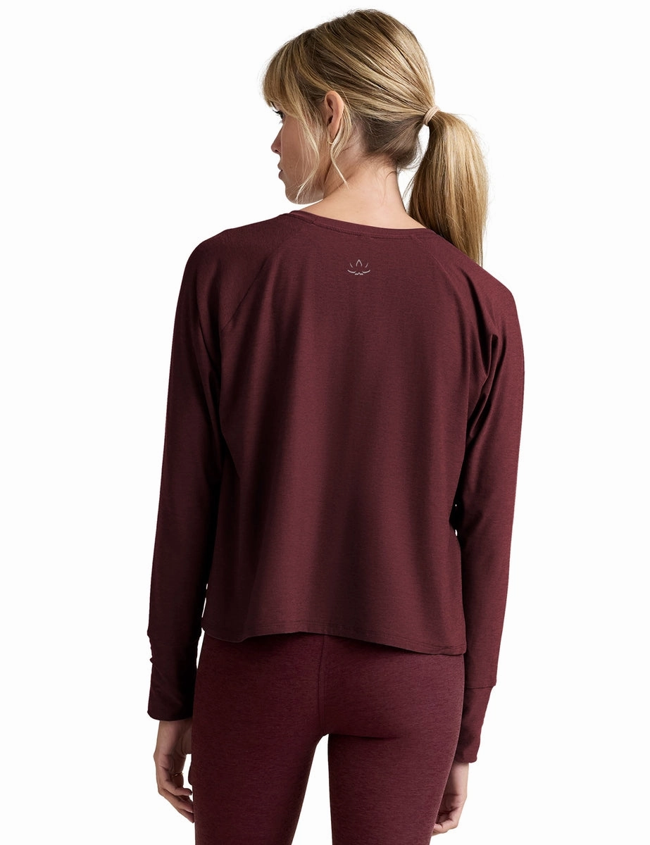 MoistureWickingMaterial Featherweight Daydreamer Pullover - Midnight Burgundy Heather