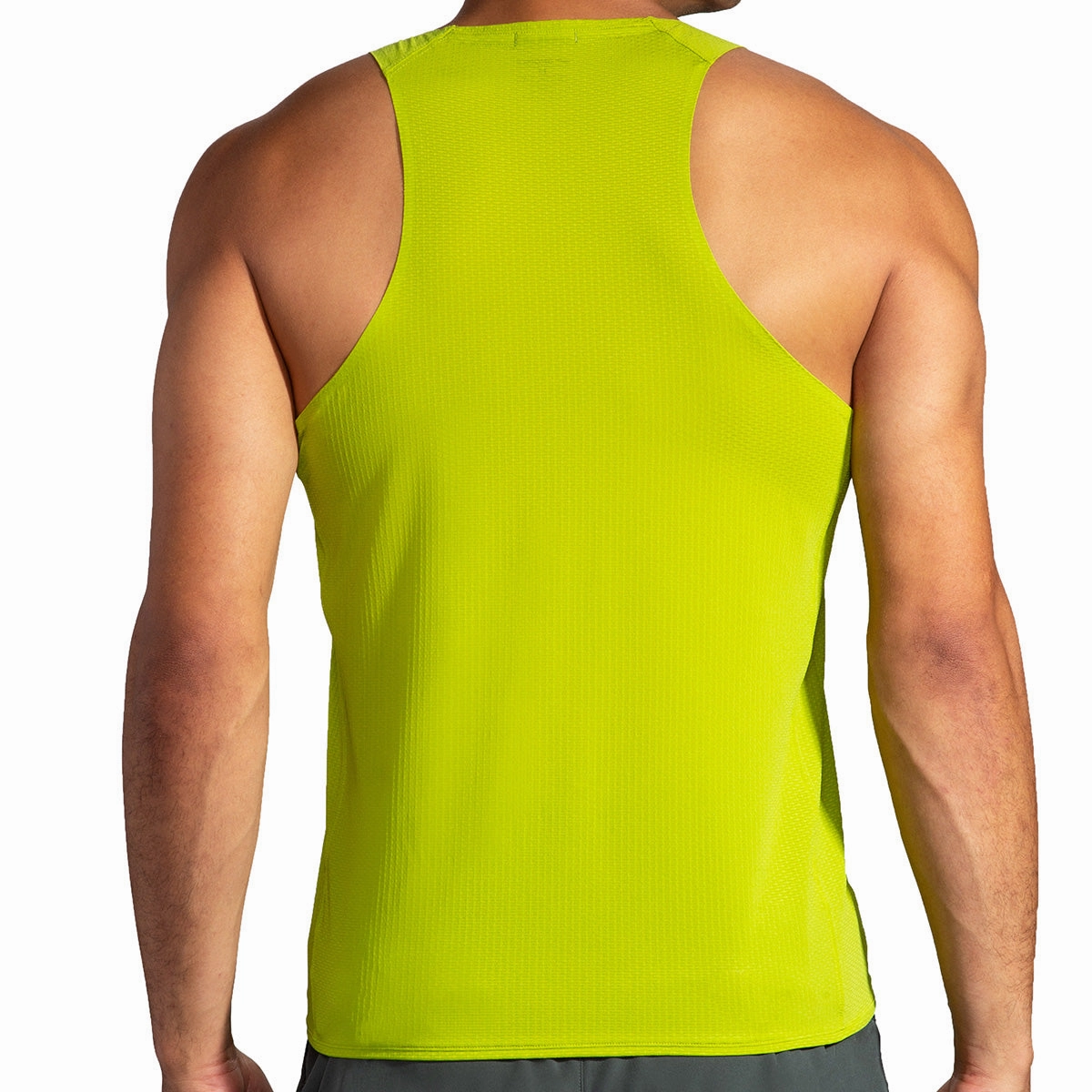 Brooks Atmosphere Singlet Tailored Silhouette