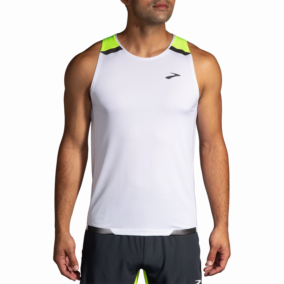 Heat Regulating Fabric Brooks Run Visible Tank