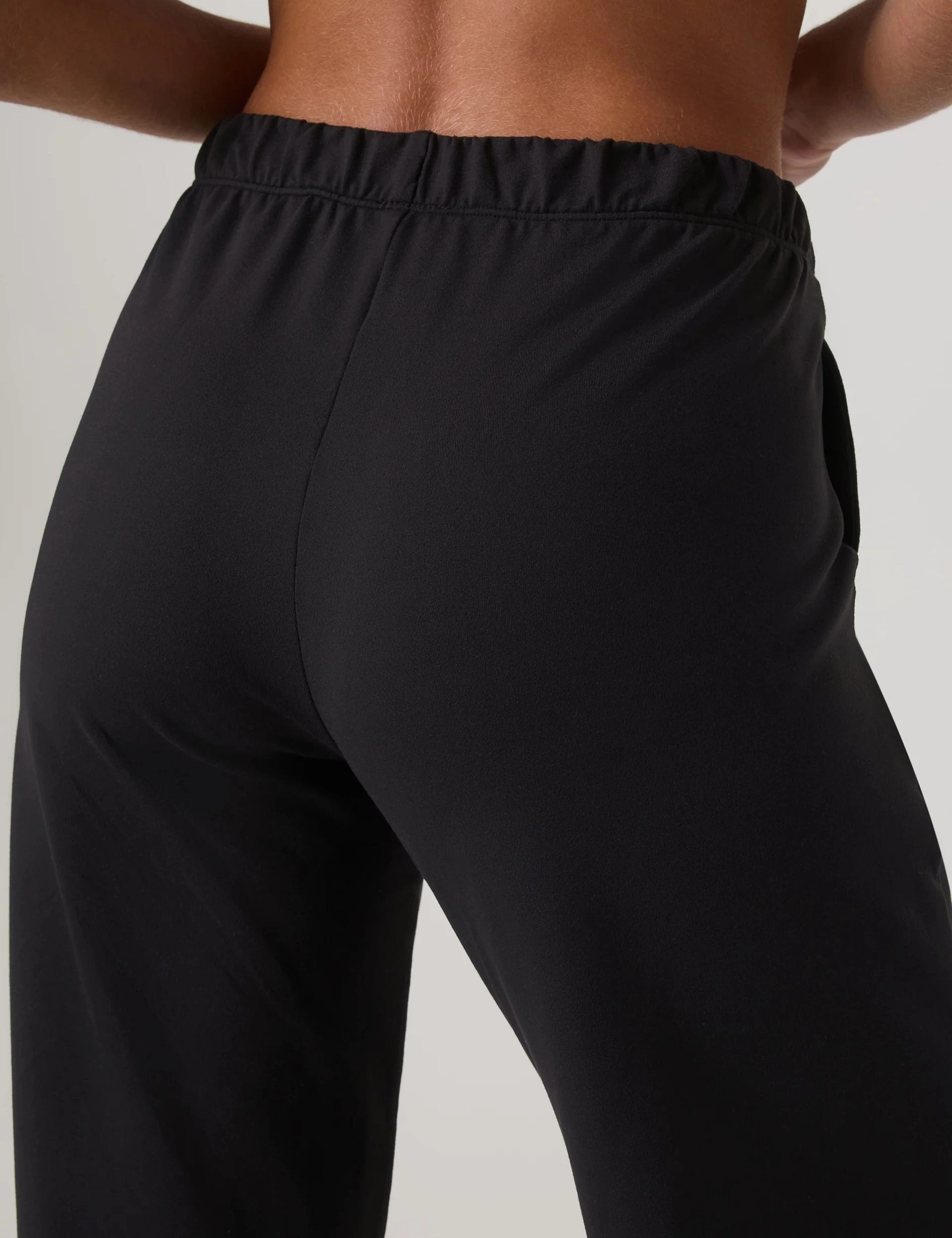 Halo Modern Straight Leg Pant - Solid Black Light Fit