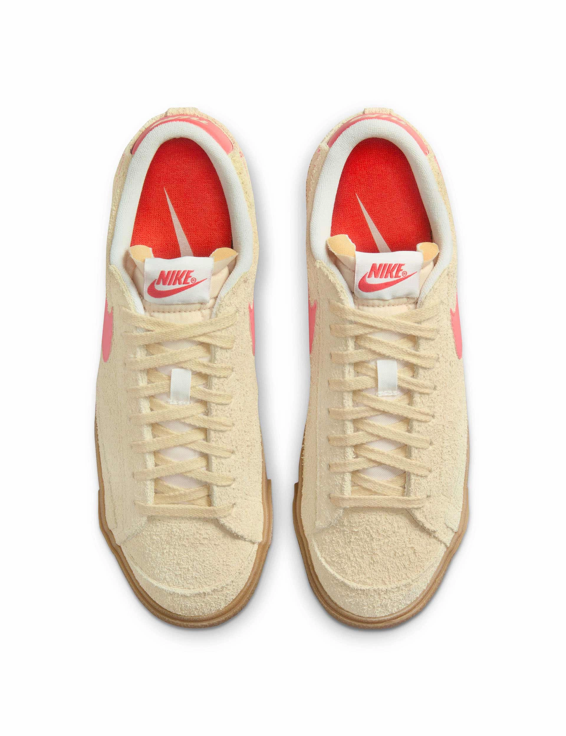 cross - training - versatility Foot Flexibility Blazer Low '77 Vintage Shoes - Alabaster/Magic Ember/Gum Light Brown