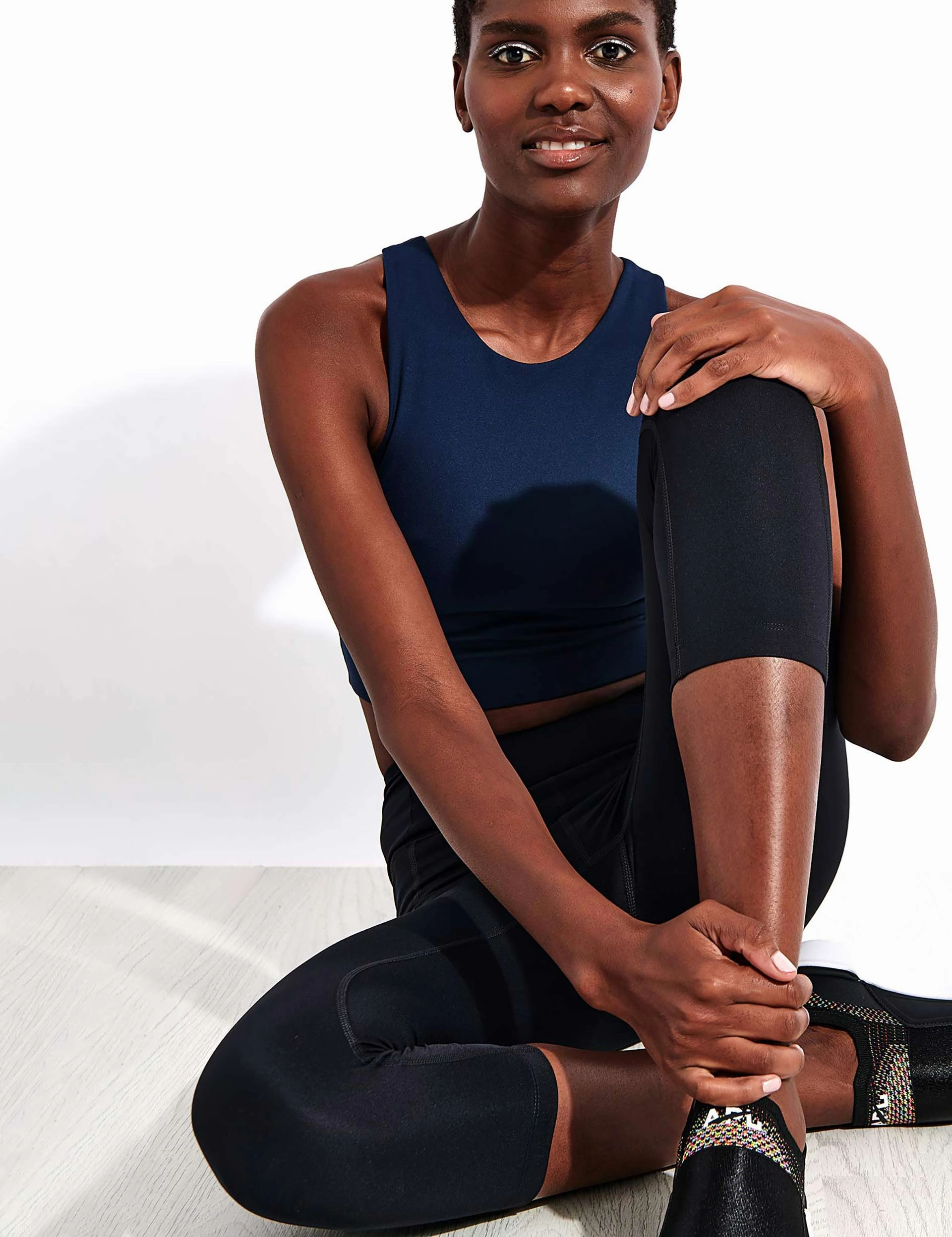 Quick Dry Outdoor Lover Compressive High Waisted Capri Legging - Black