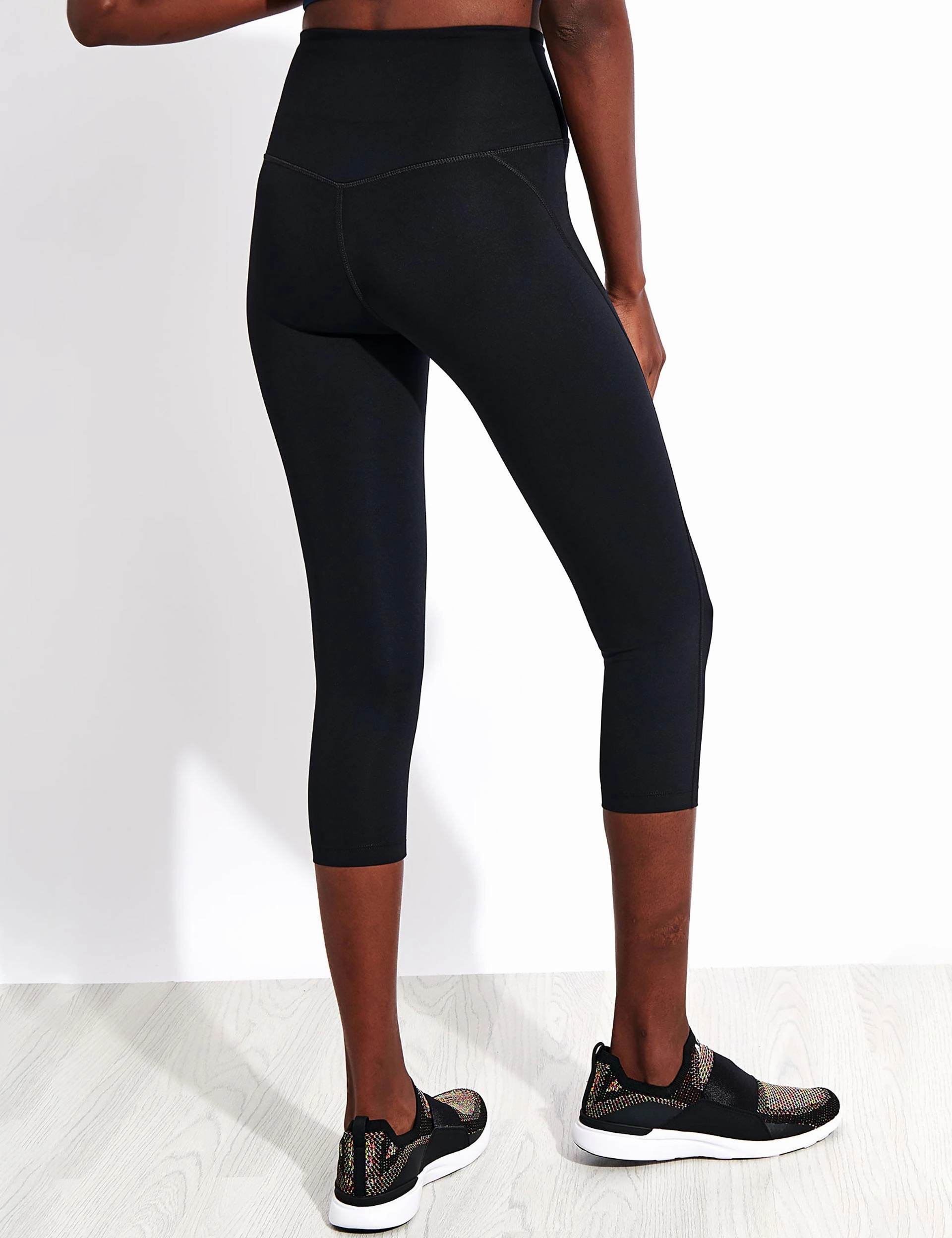 Functional Movement Compressive High Waisted Capri Legging - Black