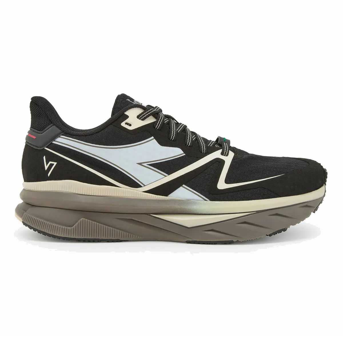 Diadora Atomo V7000 Woven Upper Material posture support