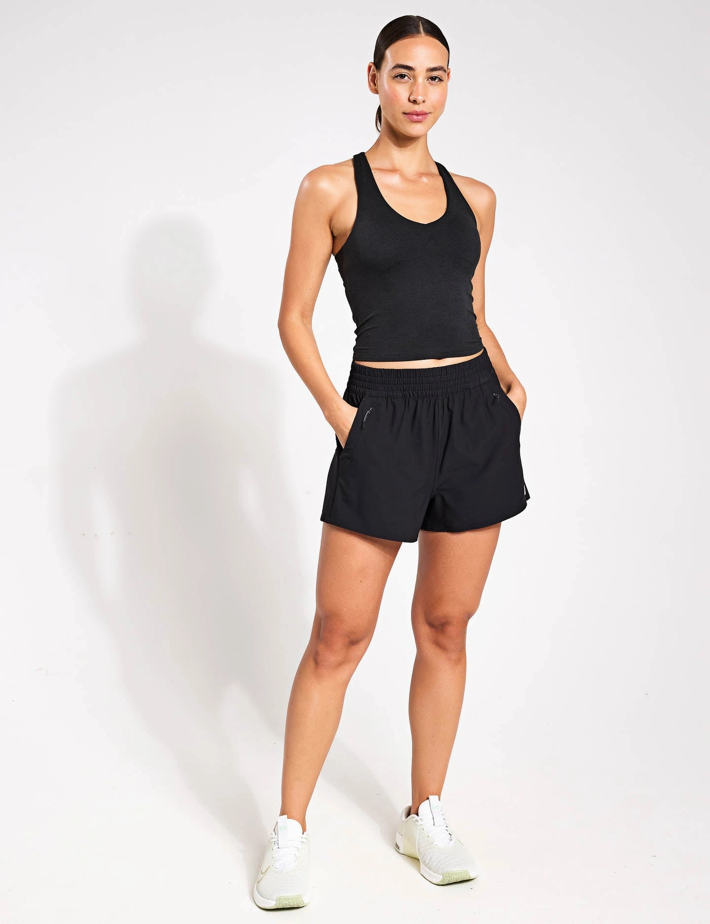 Halo Performance Crop 2.0 - Black Heather Ethical production Non Irritating Seam Finish