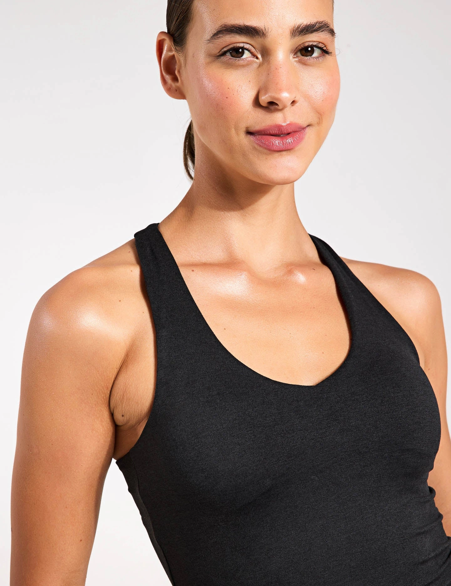 Halo Performance Crop 2.0 - Black Heather FlexibleCuff NonRestrictive Armholes