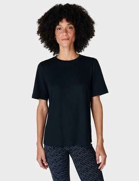 Essential Crew Neck T-Shirt - Black Casual Skirt