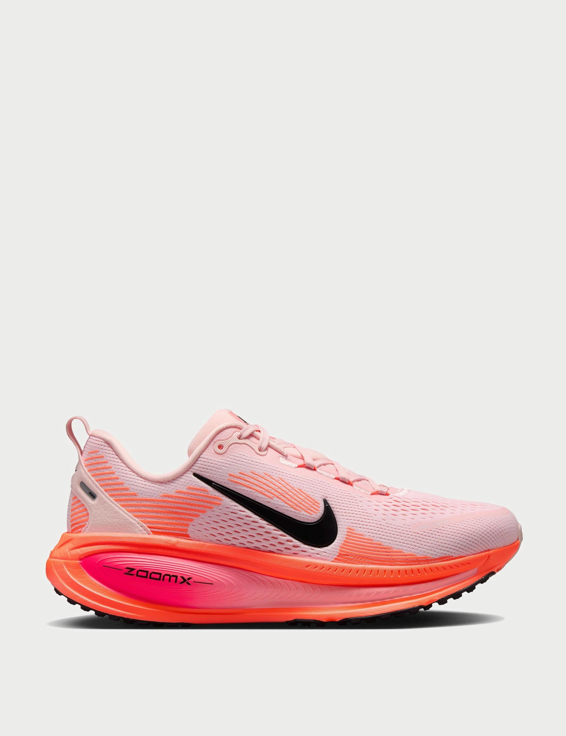 Jogging Comfort ribbon - trimmed - design shoes Vomero 18 Running Shoes - Atmosphere/Black/Bright Crimson