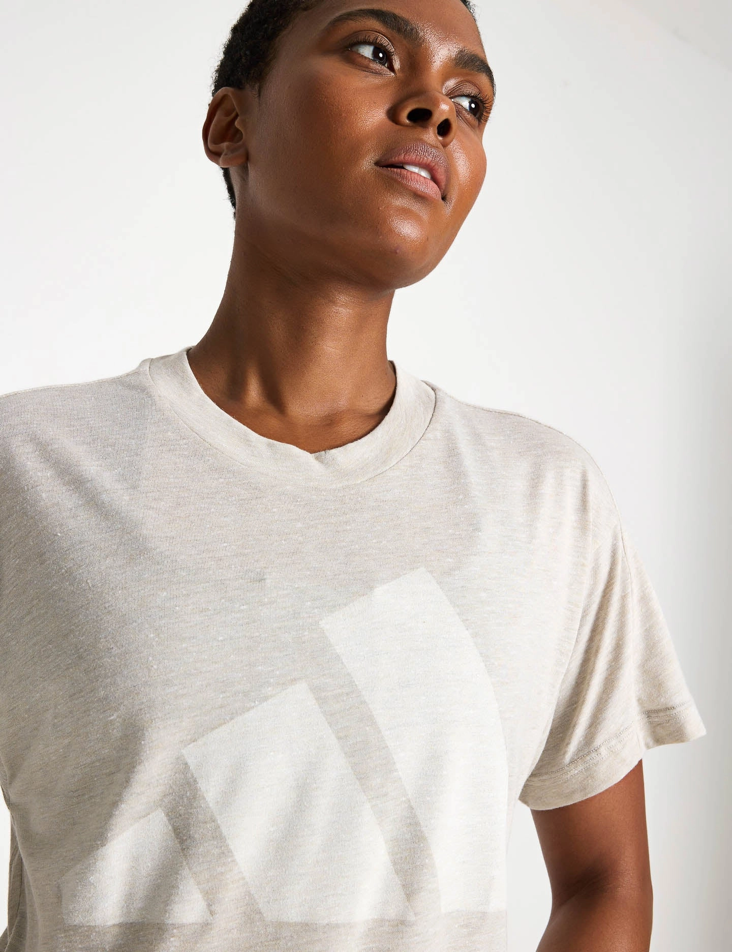 Essentials Winners T-Shirt - Wonder Alumina/White Reversible Design Concept Stretch Comfort