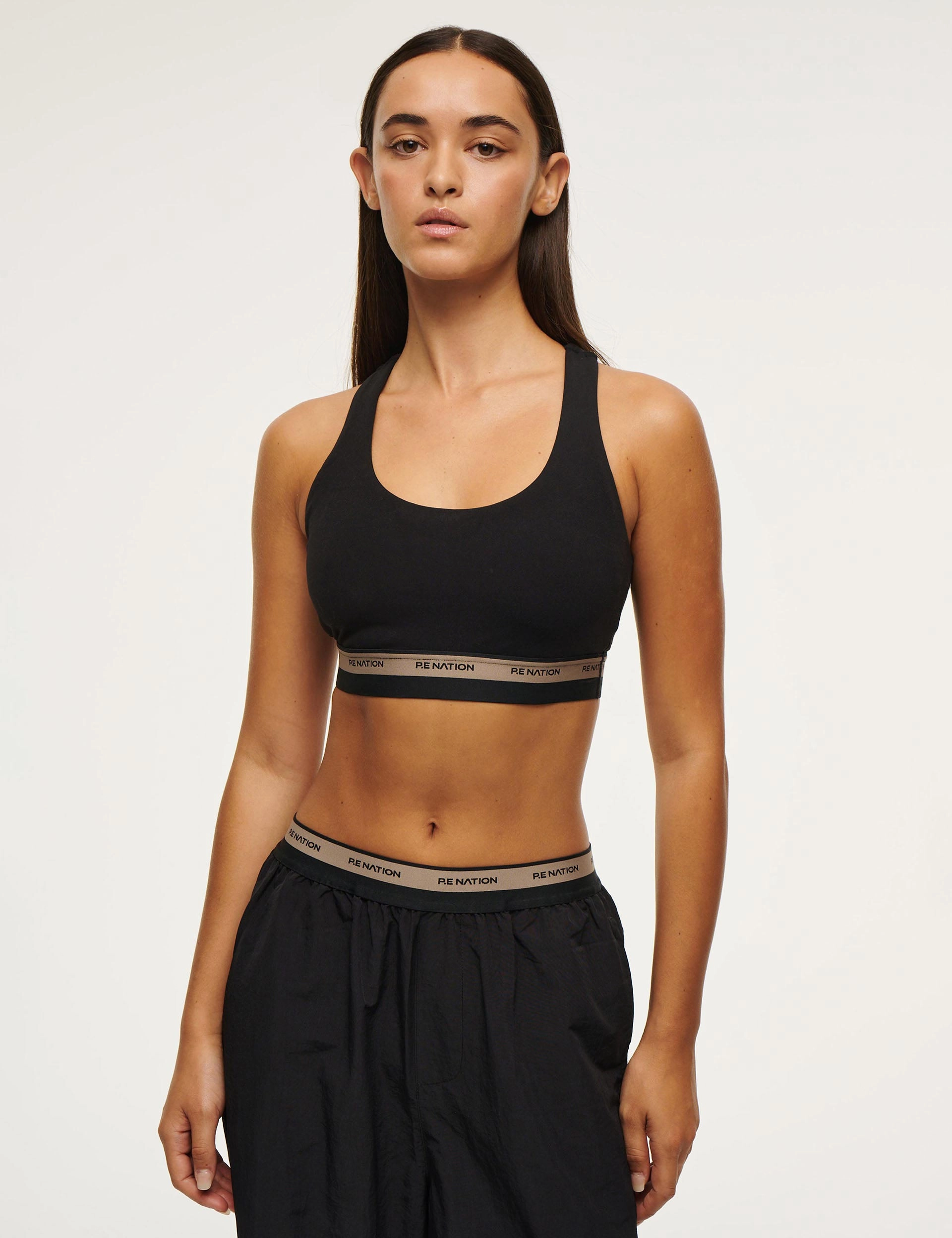 Avant Sports Bra - Black Workout clothes Gray sports outfit