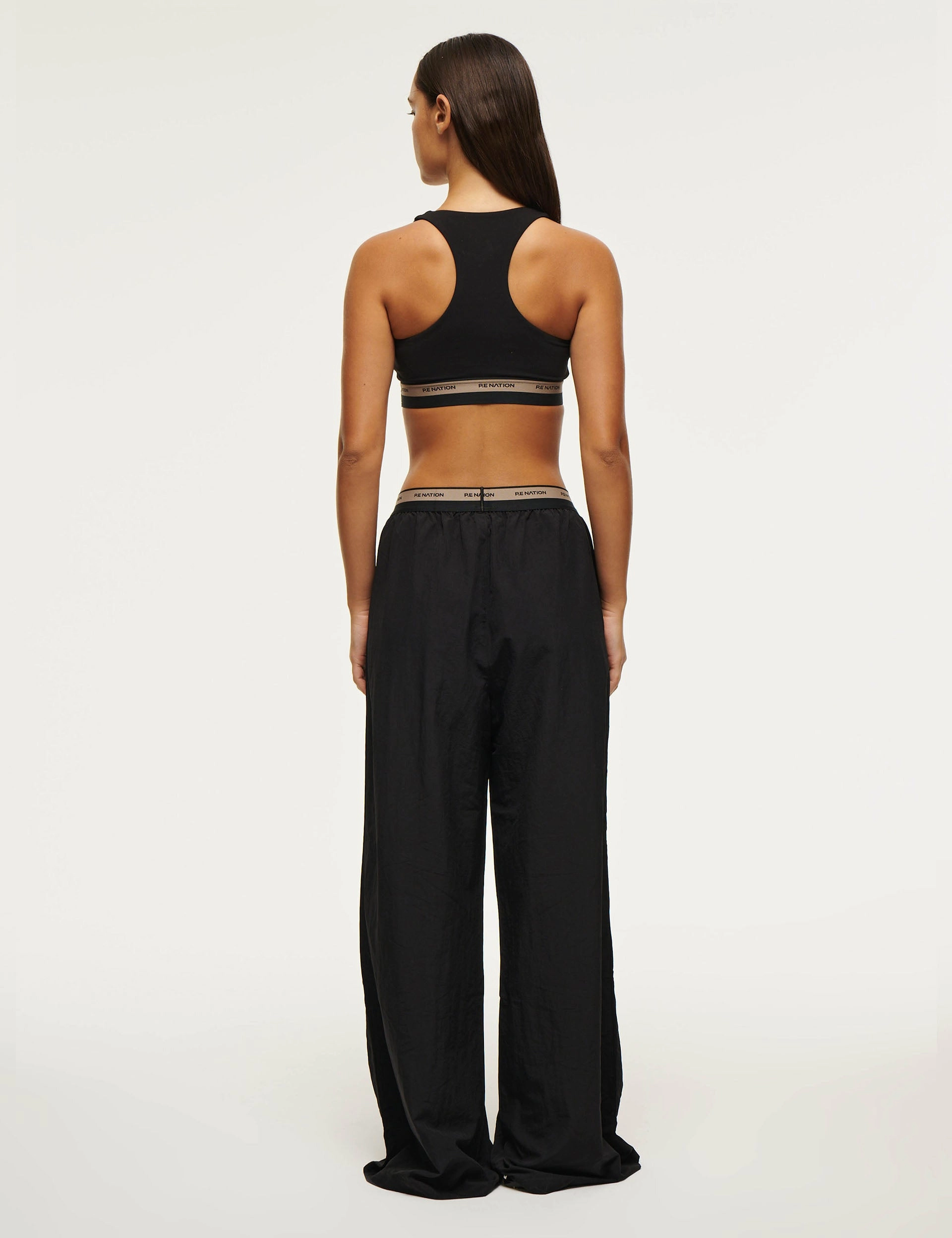 Supportive Comfort Breathable Mesh Panels Avant Sports Bra - Black