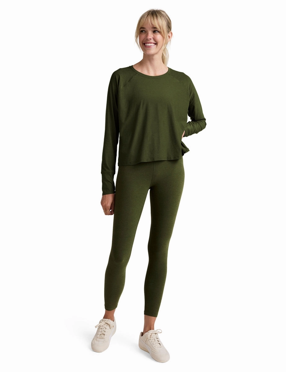 Featherweight Daydreamer Pullover - Army Green Heather Stylish Hat Sky Mood