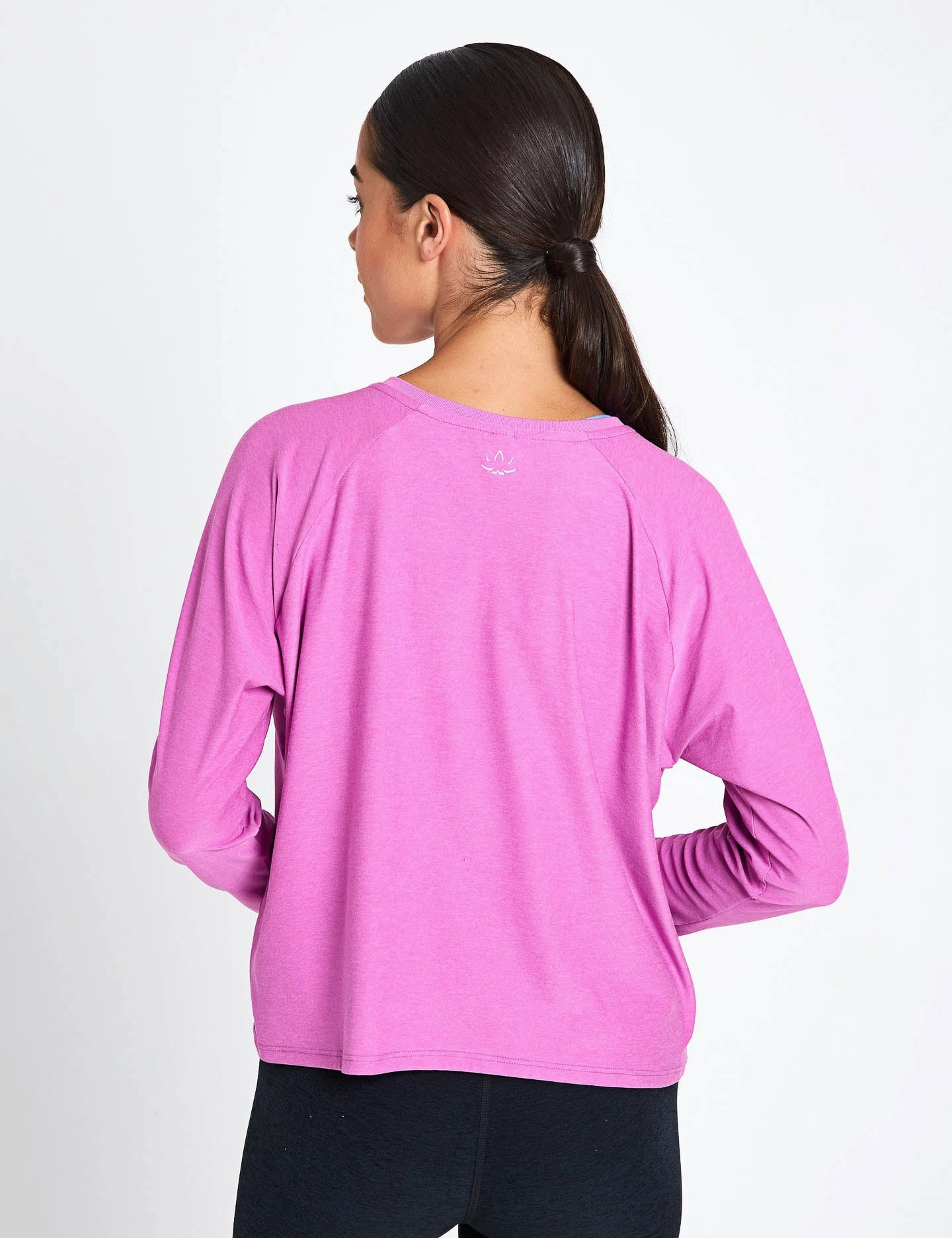 varnish MoistureManagement Fabric Featherweight Daydreamer Pullover - Sunset Violet Heather