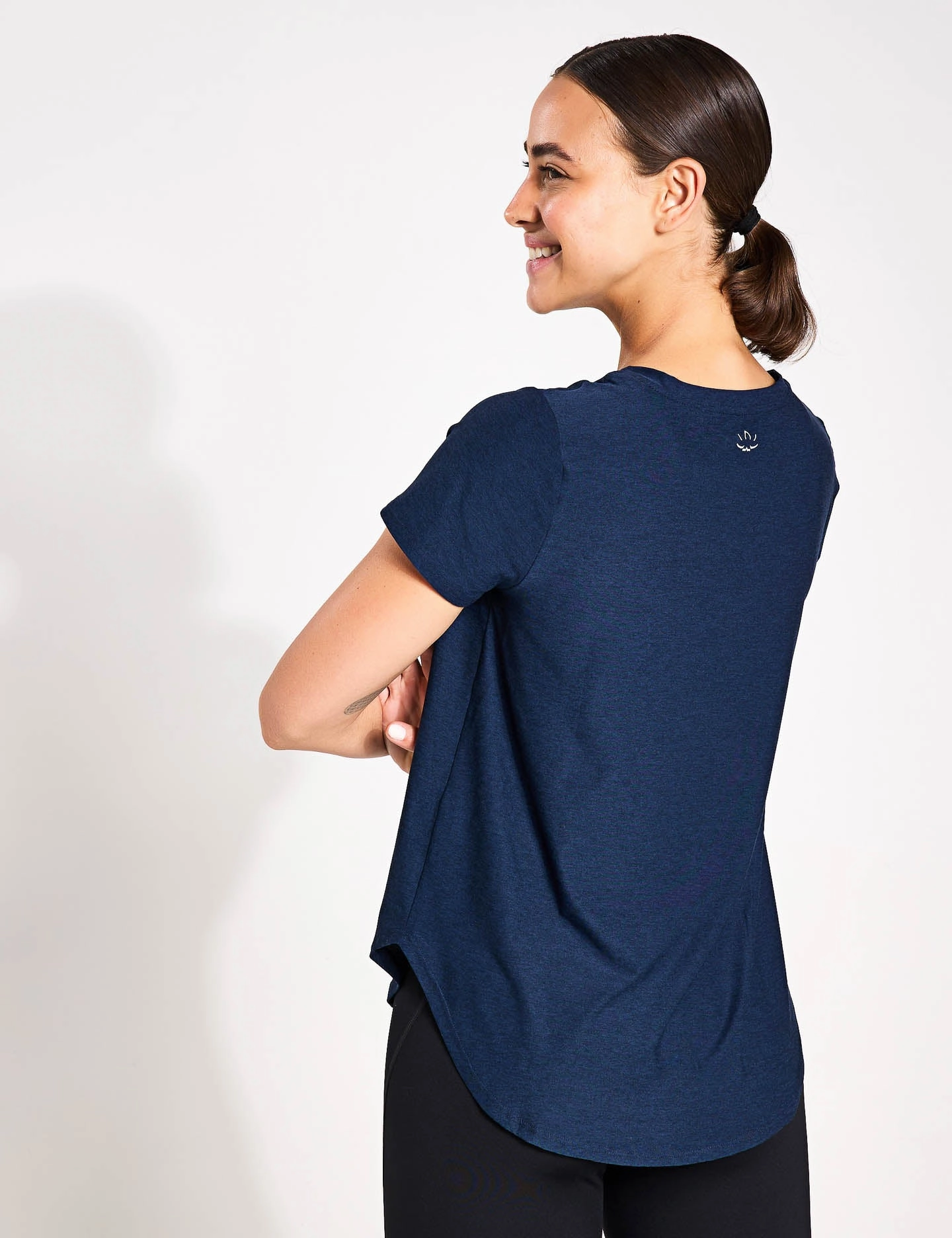 MultiDirectional Flex Zones Generic options Featherweight On The Down Low Tee - Nocturnal Navy