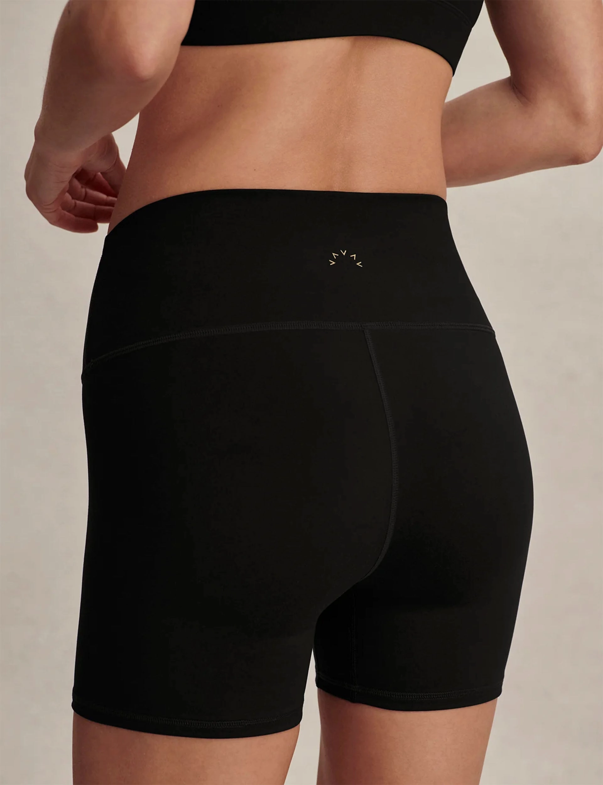 Tight Fit FreeSoft High Waisted Short 5" - Black