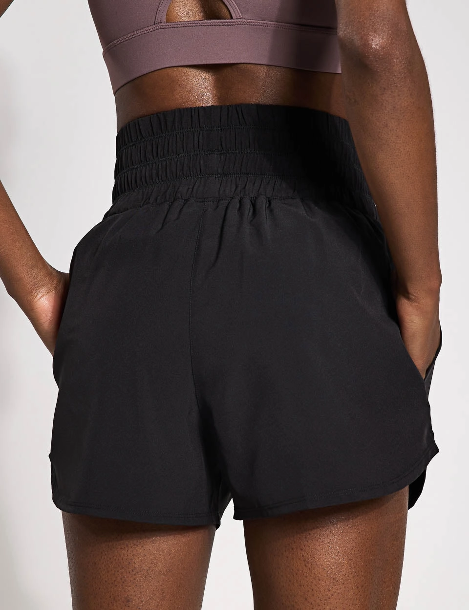 Outdoor Movement Quick Comfort Bronte Running Short - Black