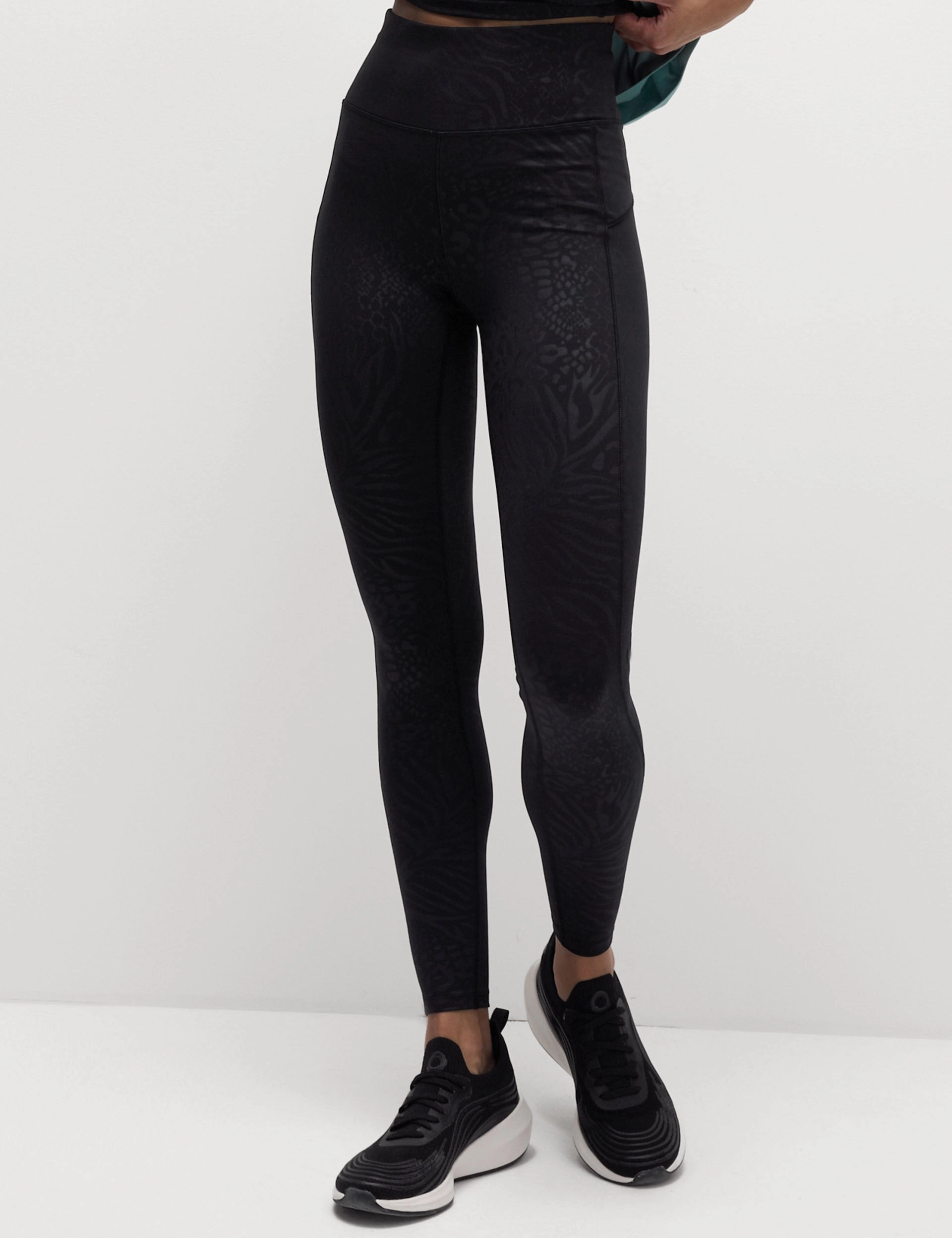 Pull on Go Move Printed Embossed High Waisted Gym Leggings - Black