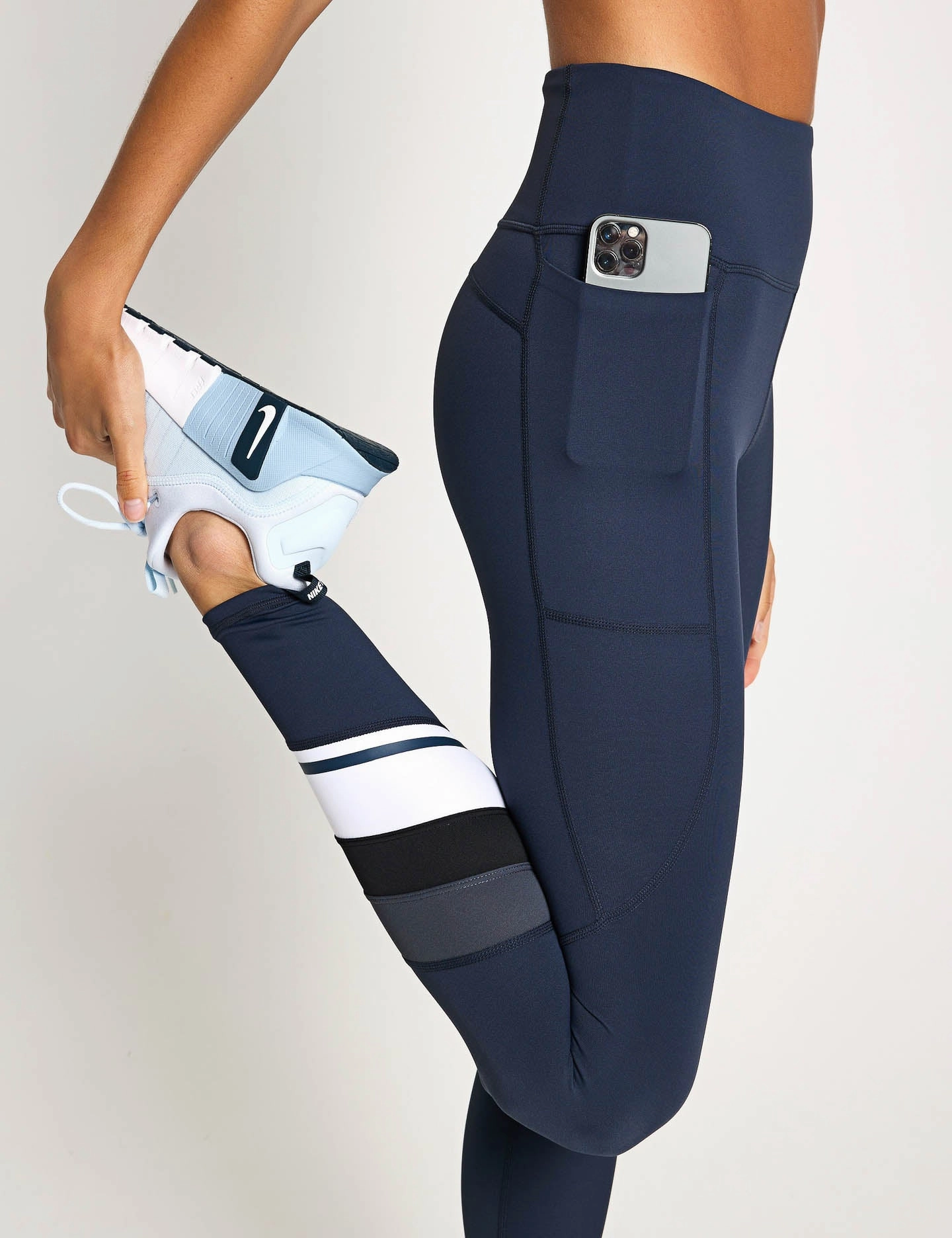 Limitless Legging - Navy Blue Beginner Level City Walk