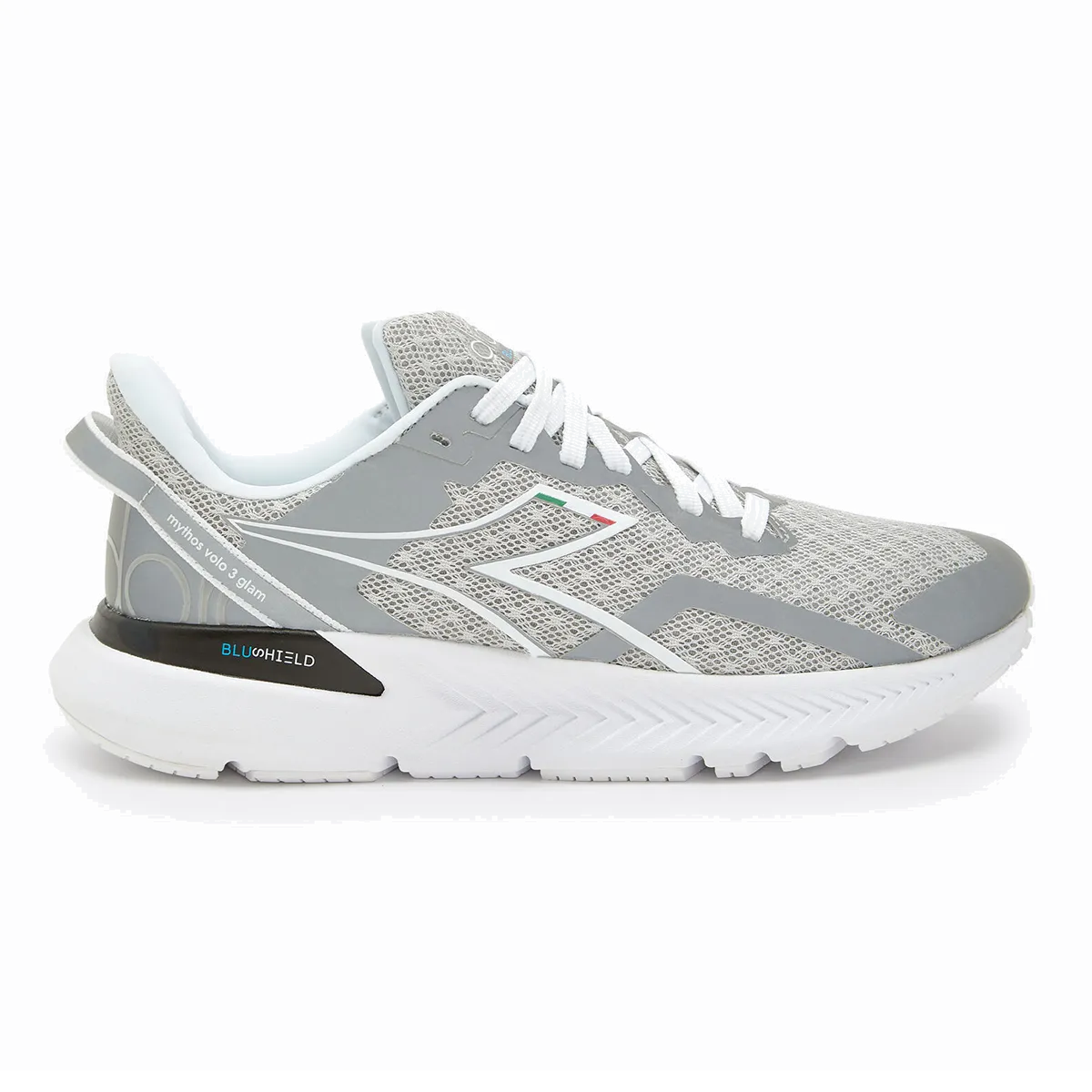 running in wet tracks shoes Diadora Mythos Blushield Volo 3 Glam