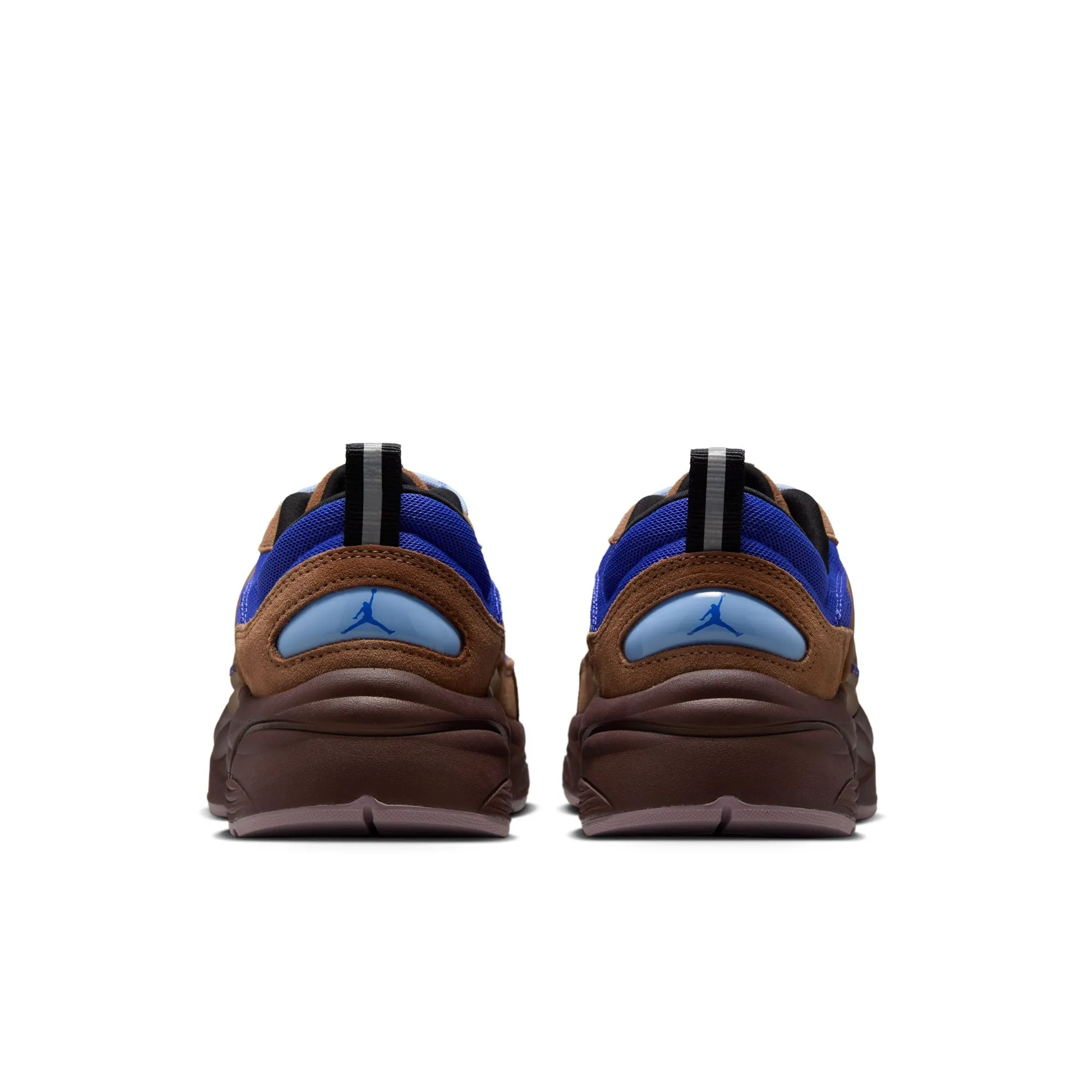 running in a chairlift area shoes Recycled materials Jordan Trunner O/S SP 'Archaeo Brown'