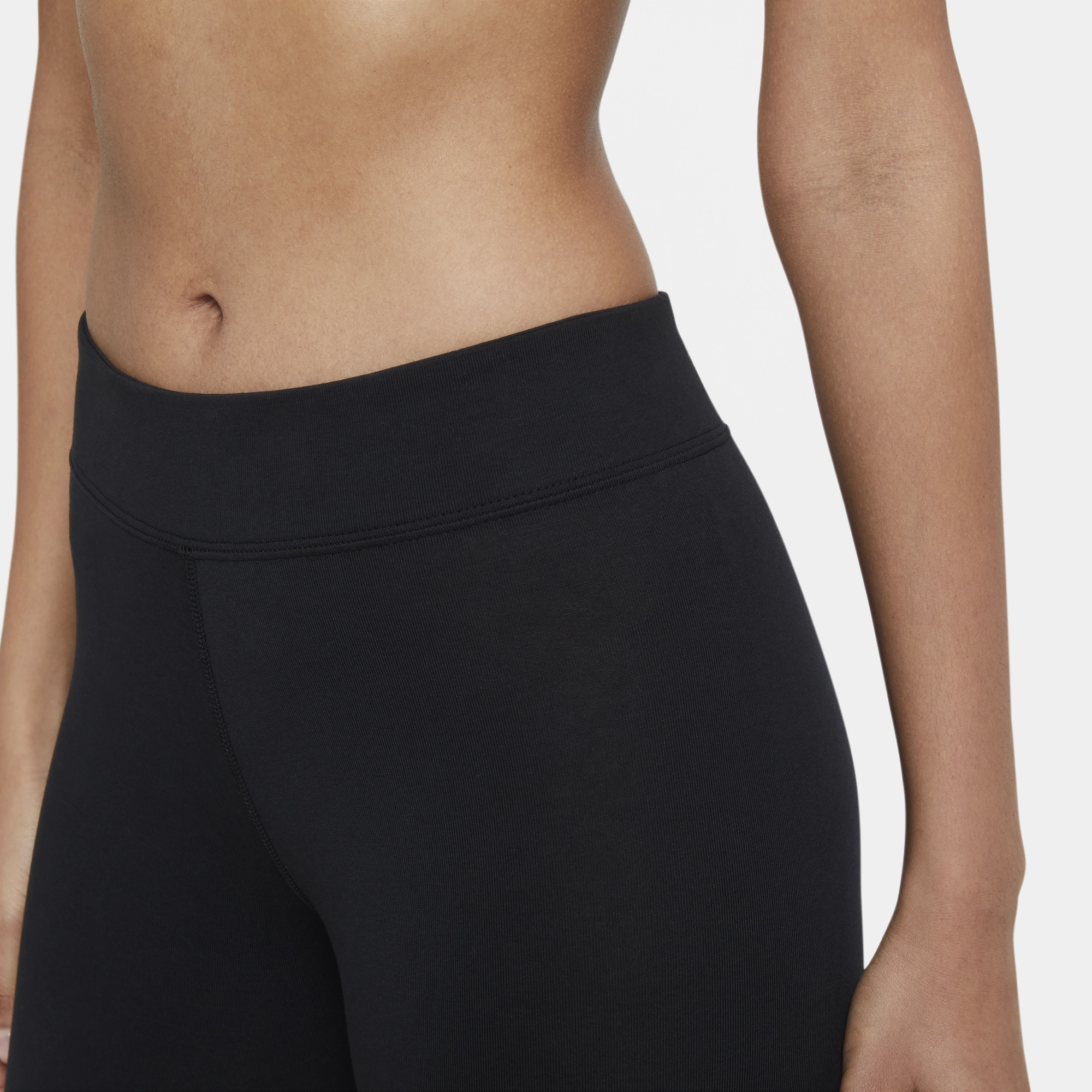 FadeResistantDye Womens Nike Sportswear Essential Leggings 'Black'