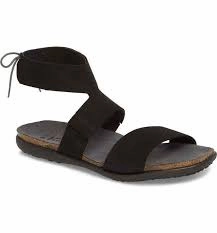 Naot Women's Larissa - Black Velvet Nubuck Flash Look Story Glow