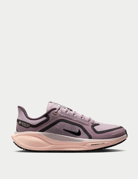Pegasus 41 Gore-Tex Shoes - Platinum Violet/Black/Crimson Tint running on flats