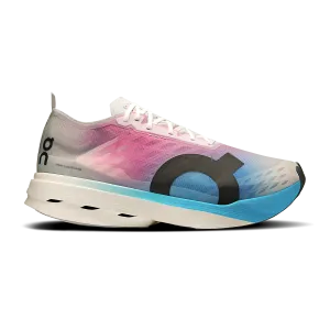 ON Cloudboom Strike Narrow Toe Box