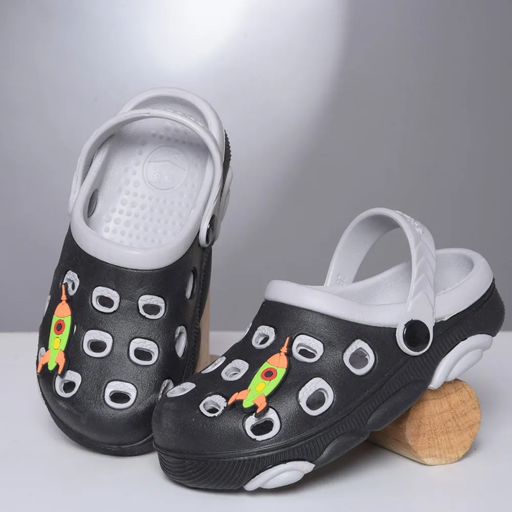 Lucy & Luke Black Casual Slingback Clogs For Kids LPMXT-823 By Liberty Dynamic Arch Frame