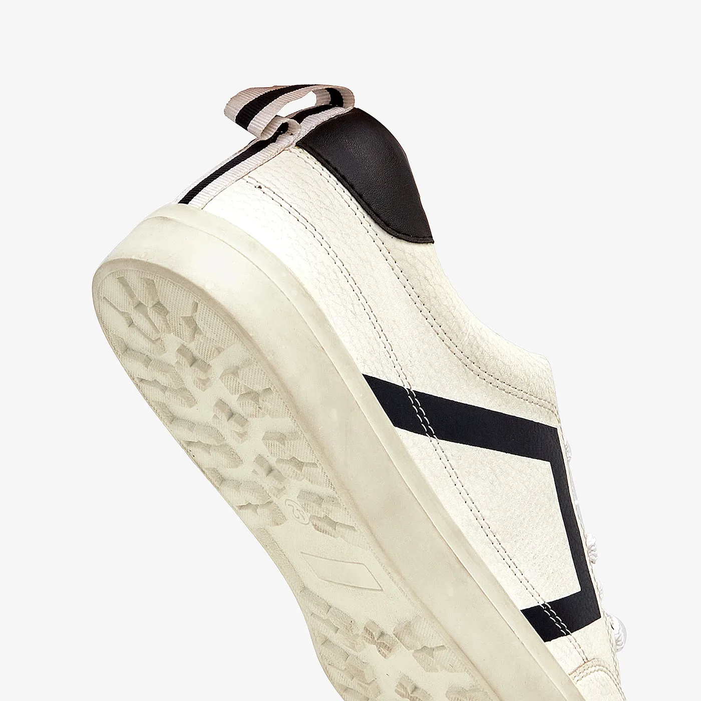 neutral - colors shoes Men's Lace-up Sneakers