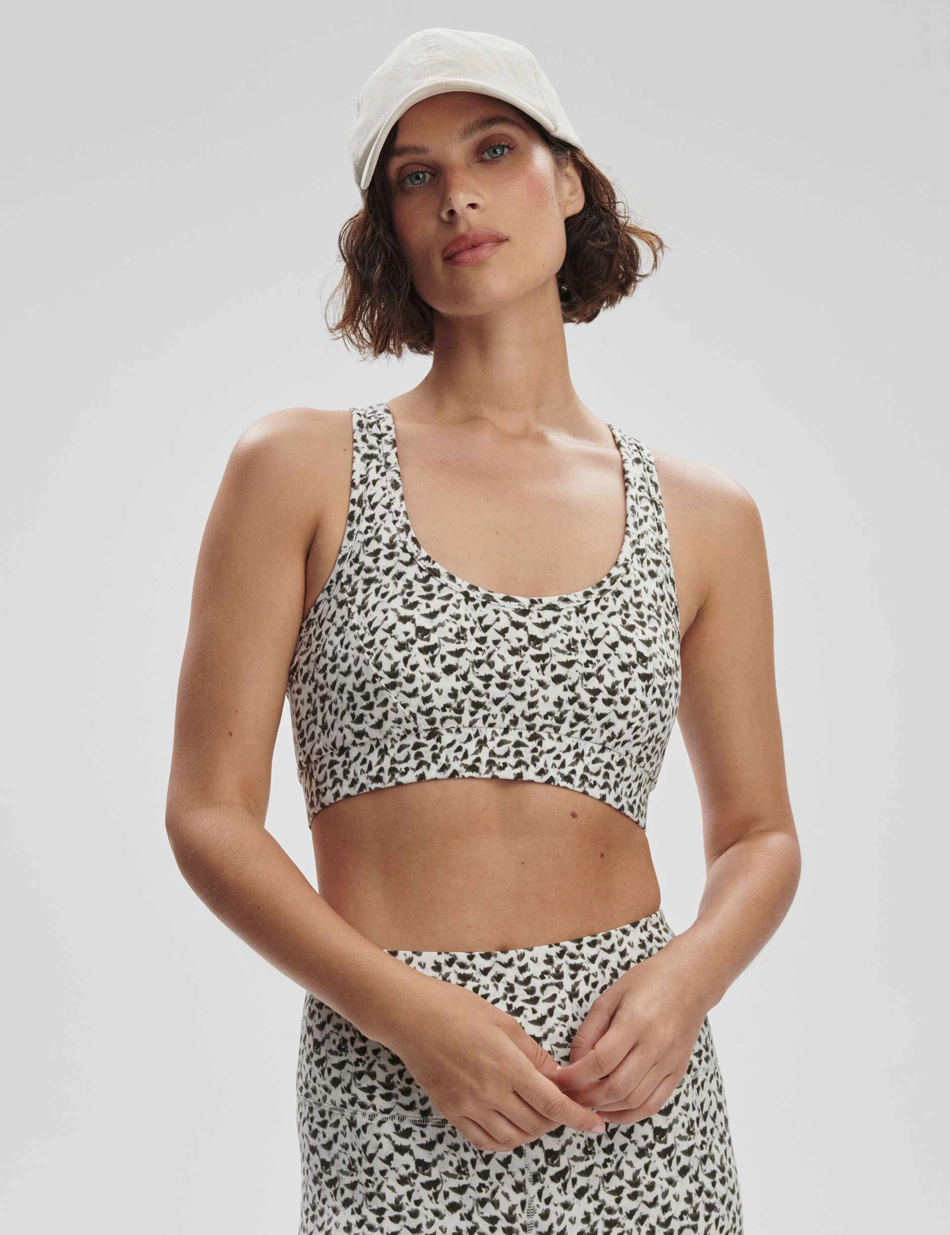 Move Selma Bra - Dipped Feather Hemmed edges seams