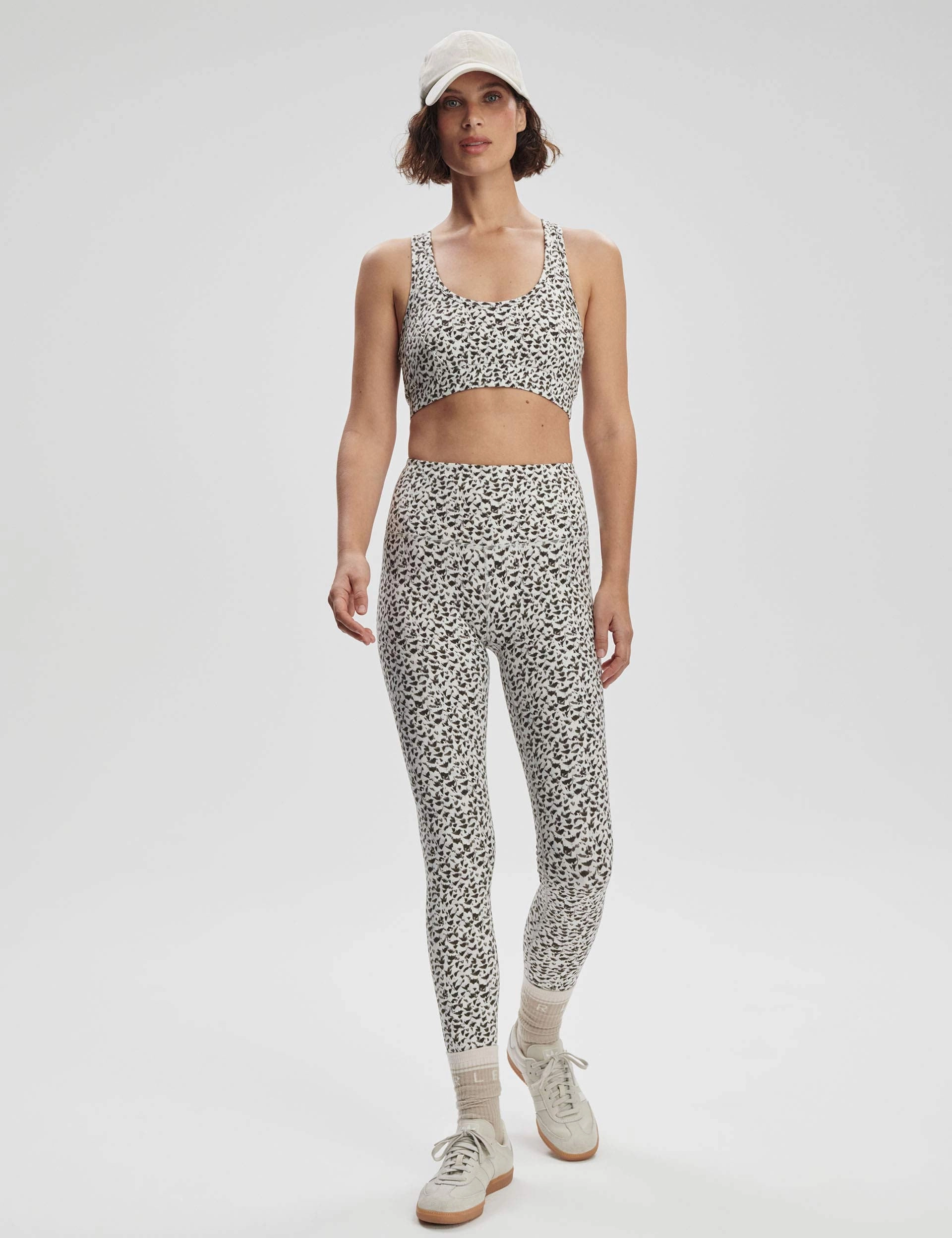 Move Selma Bra - Dipped Feather Piped edges Ribbed waistband seams