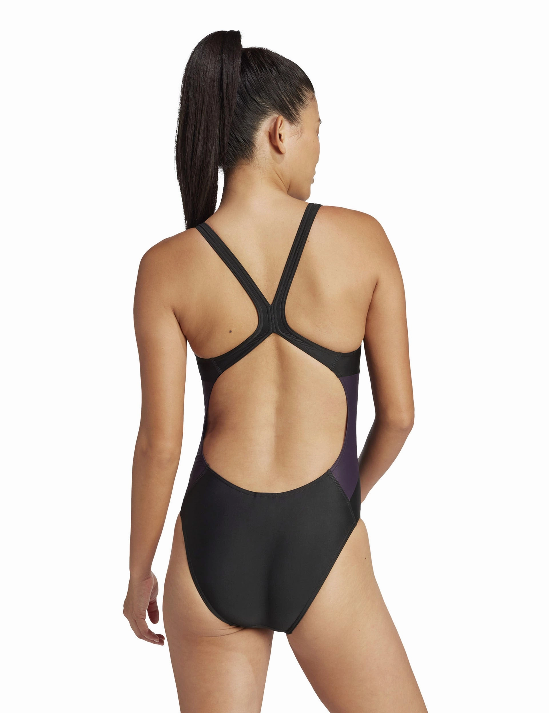 Moisture Wicking Lining Colorblock C-Back Swimsuit - Black/Legend Ivy