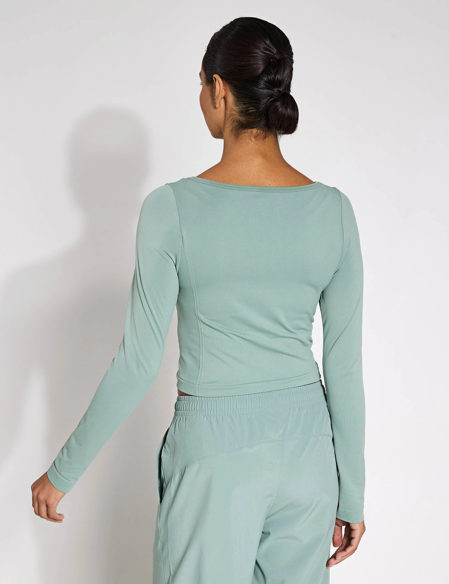 Stretch Fit Top Trendy Cardigan Train Seamless Long Sleeve - Silica Green/White