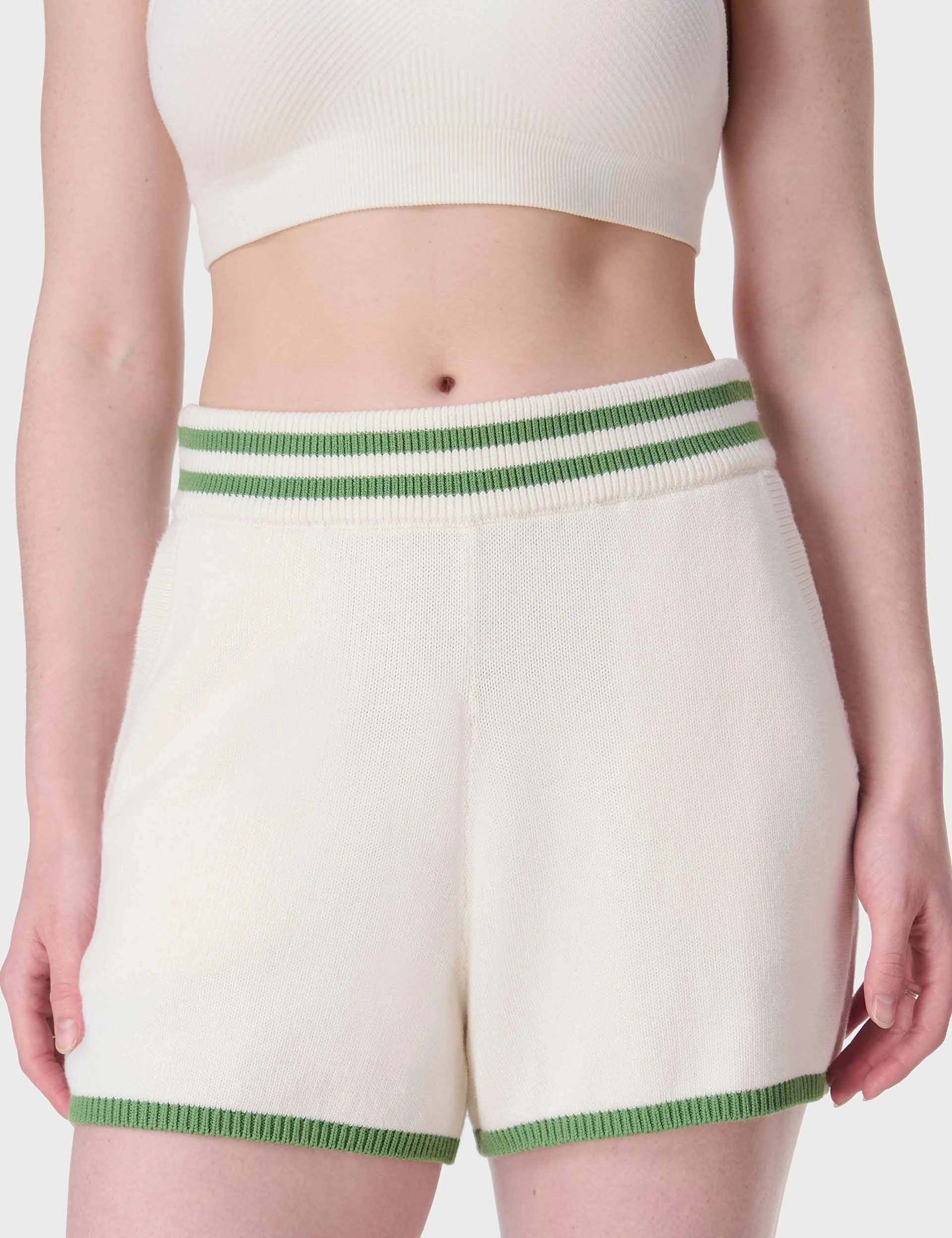 Comfort Layer Wear Off Court Knitted Short - Lily White