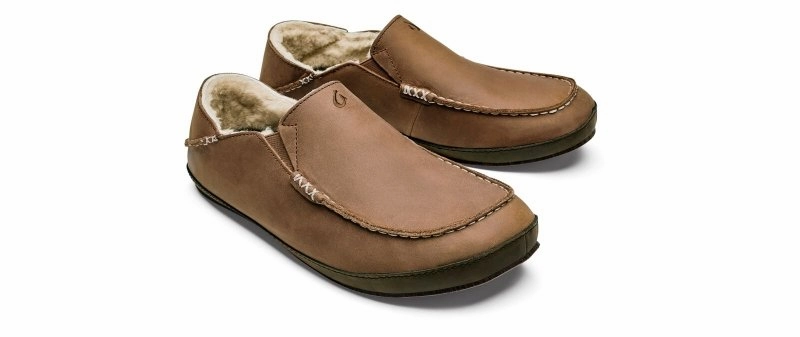 Olukai Men's Moloa Slipper - Toffee/Dark Wood BreathableMesh WaterRepellent
