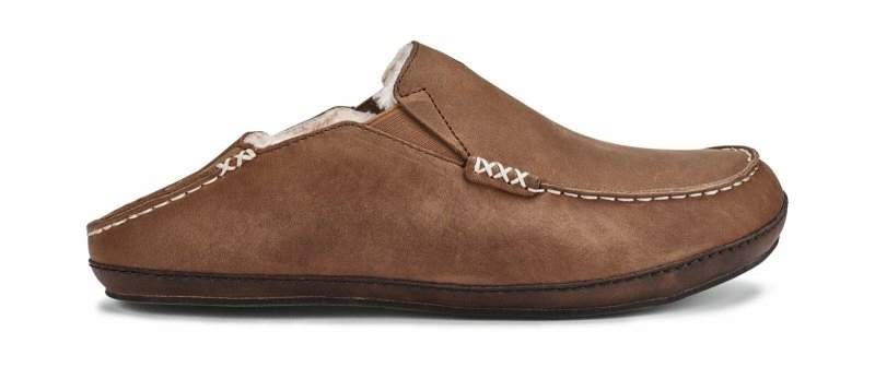 Olukai Men's Moloa Slipper - Toffee/Dark Wood NonRestrictiveFit