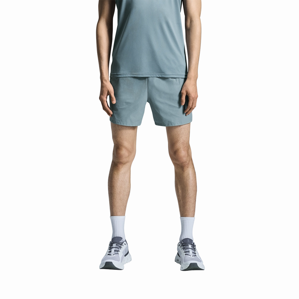 ON Essential Short compression support Abrasion Resistant Material