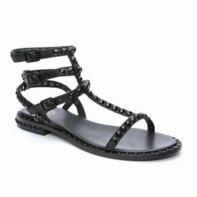 running with a backpack Play Bis Tonal-Studded Flat Sandal
